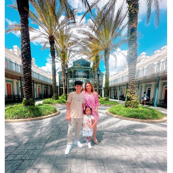 summer vacation 2023 a little of my family Disney hotel - Picture 5 of 12